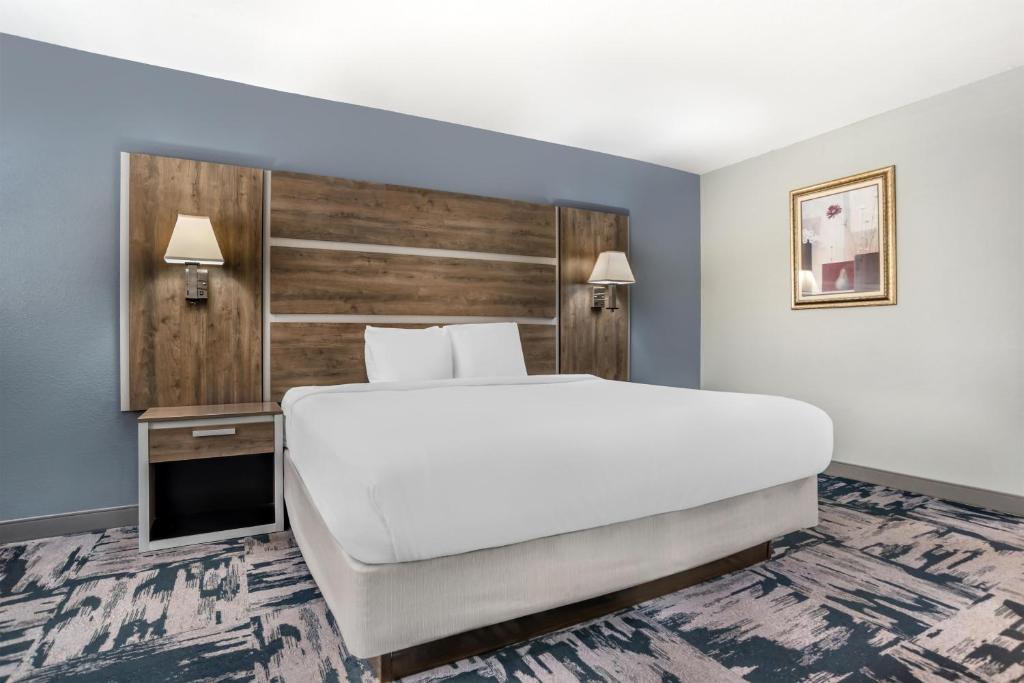 Best Western Wakulla Inn & Suites - Housity