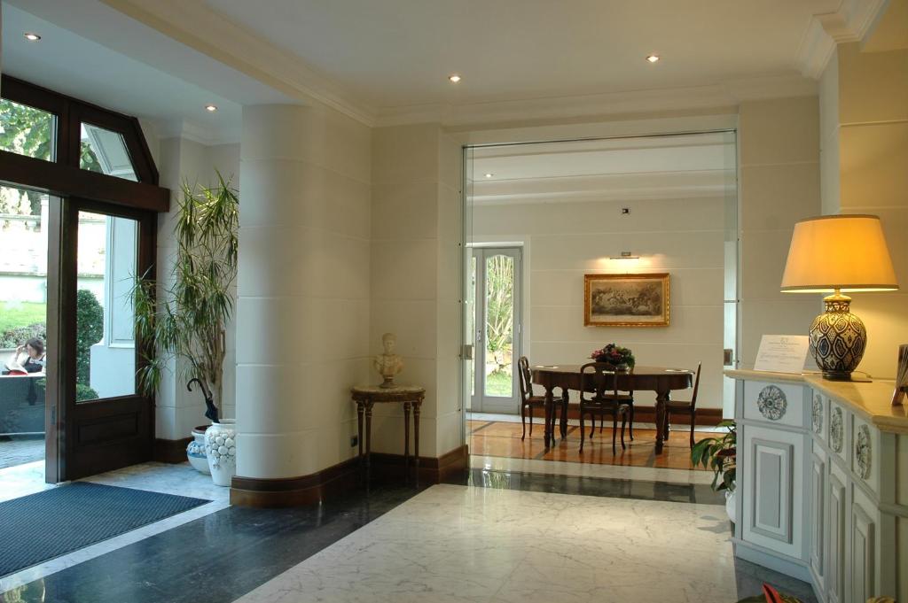 Posezení v ubytování Hotel Flora