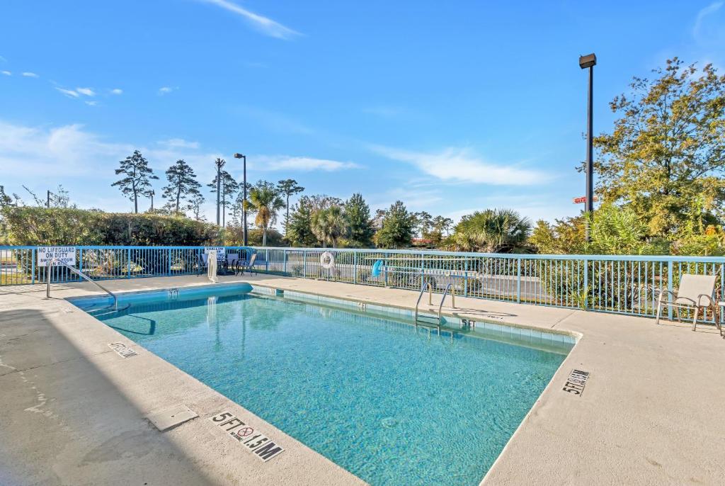 Baymont by Wyndham N Myrtle Beach - Park & Sports Complex Area photo