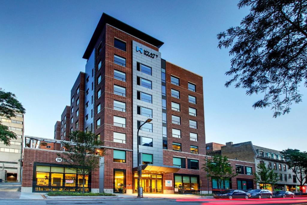 Hyatt House Chicago/Evanston - Housity