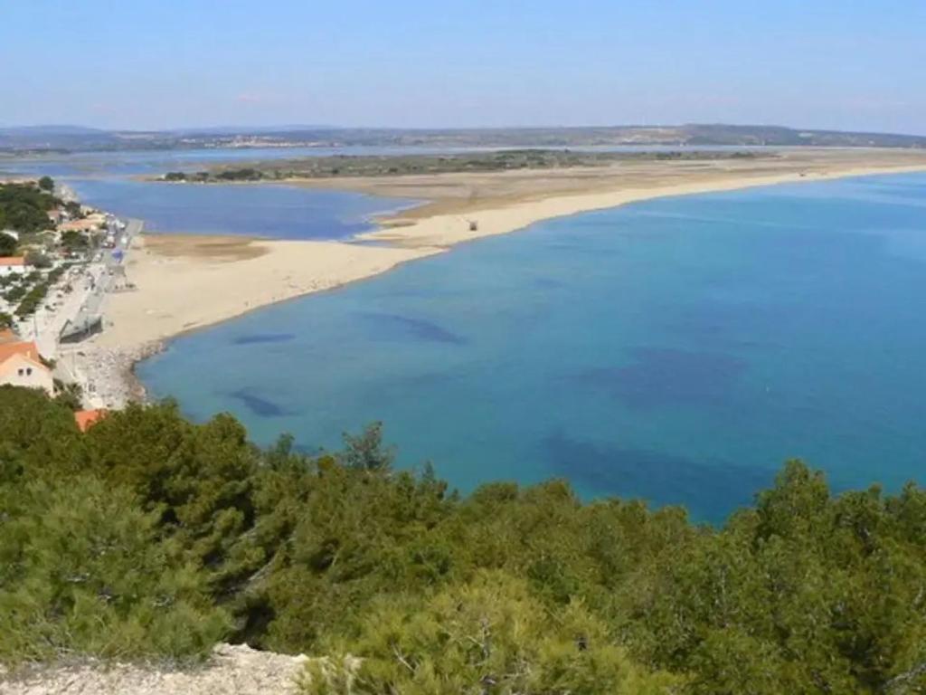 Camping 3 étoiles - à 15 min réserve Sigean et des plages