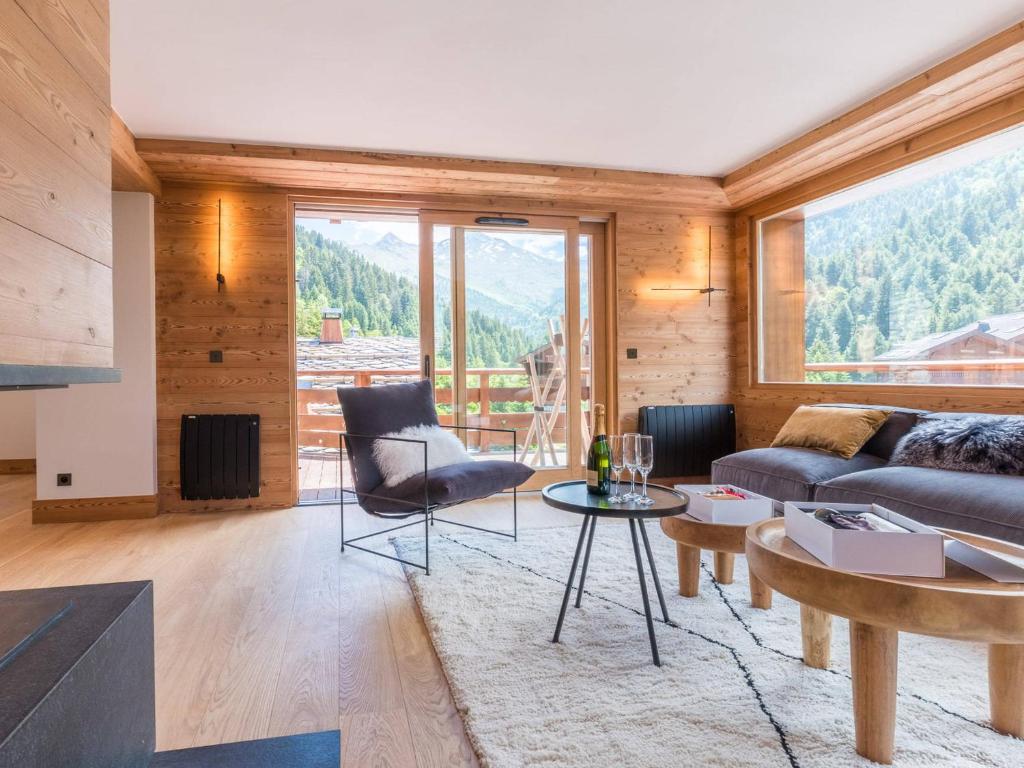 Chalet rénové 5 chambres avec garage à Méribel