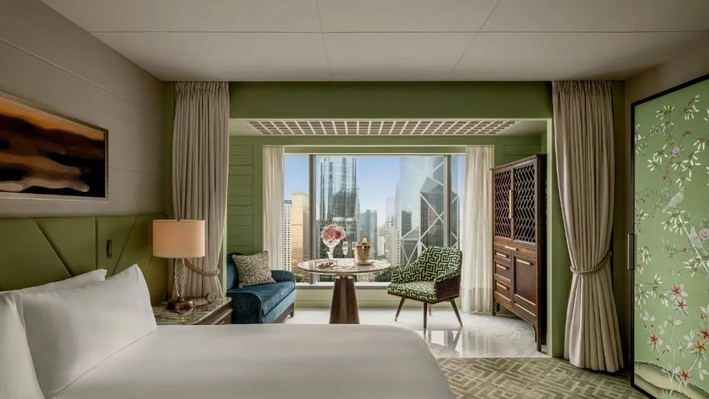 Statue Square View Twin Room