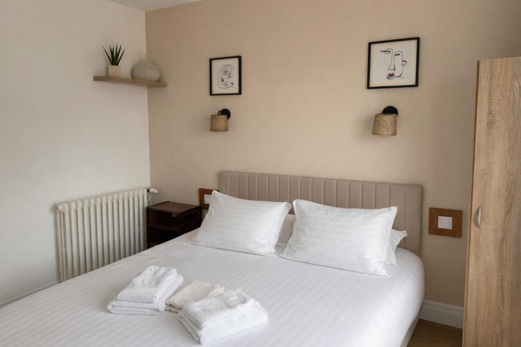 Hôtel La Frégate - Double Room With Private External Bathroom
