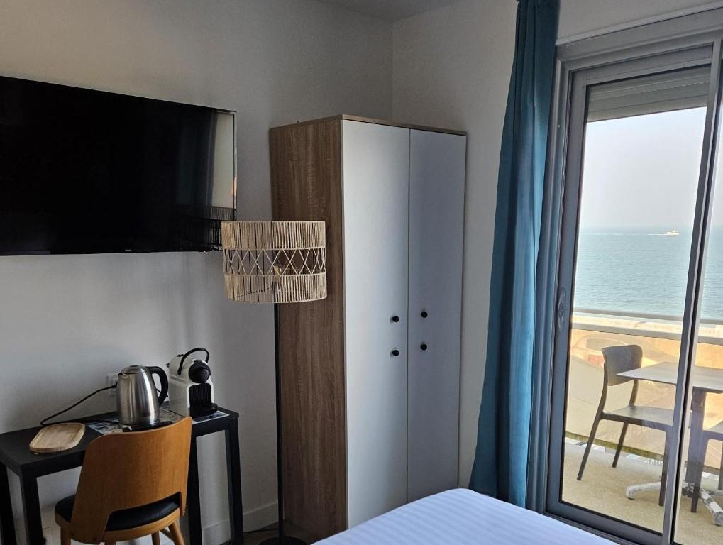 Hôtel La Frégate - Double Room With Balcony And Sea View
