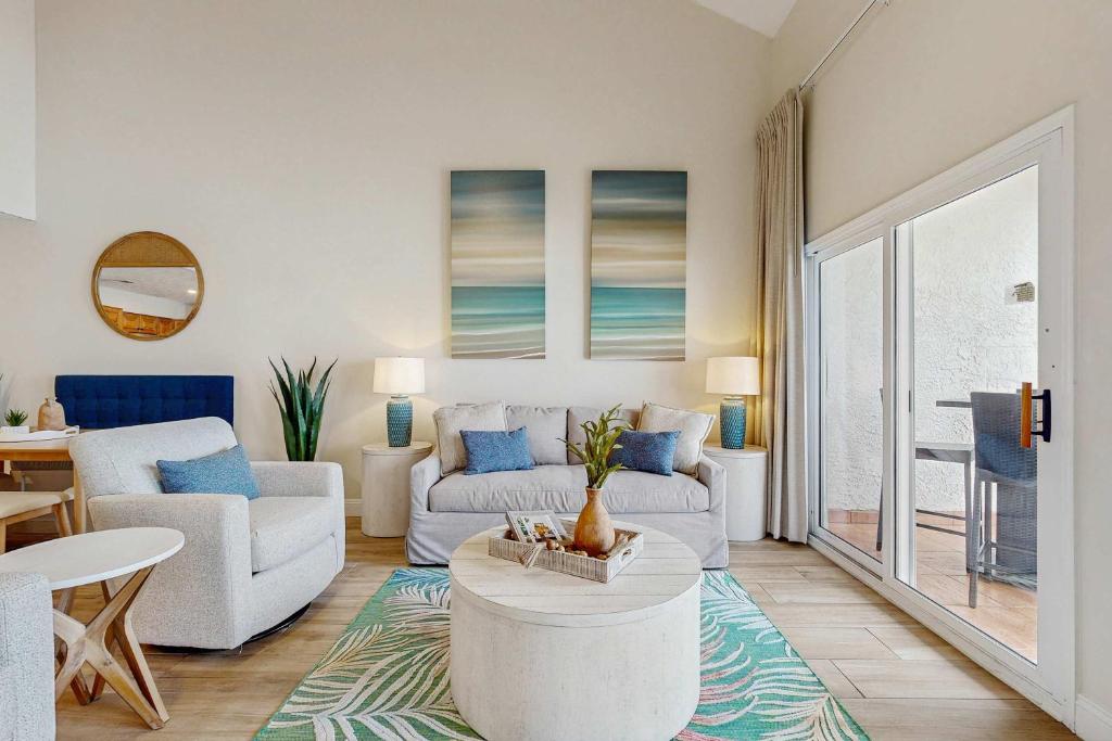 Newly-Remodeled Villa with Stunning Views and Free WiFi - Right on the Beach, 30A, FL