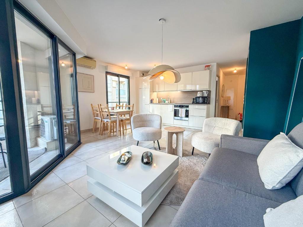 Apartment in Cannes with terrace - ID102