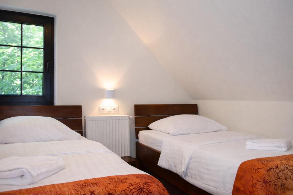 Stara Kuźnia Mazurska - Habitación Económica Con 2 Camas Individuales