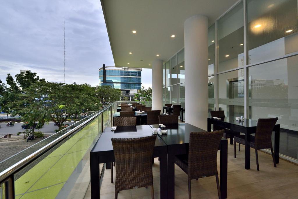 Restaurace v ubytování Whiz Prime Hotel Sudirman Pekanbaru