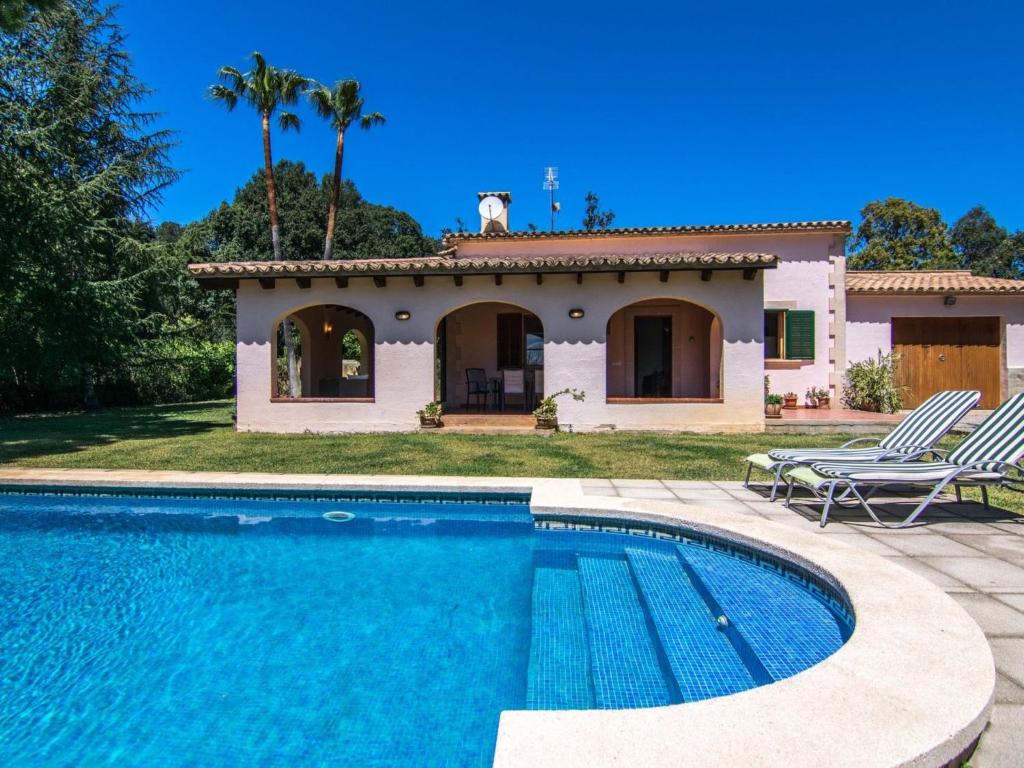 Holiday Home Finca mit Garten- Grill und Terrasse by Interhome