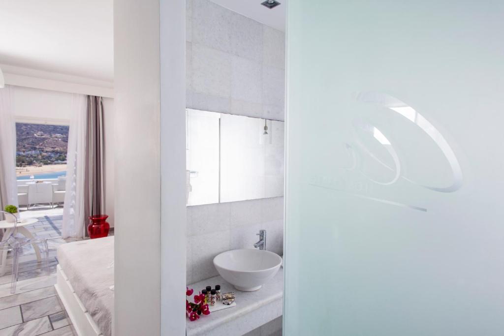 Ios Palace Hotel & Spa - 4