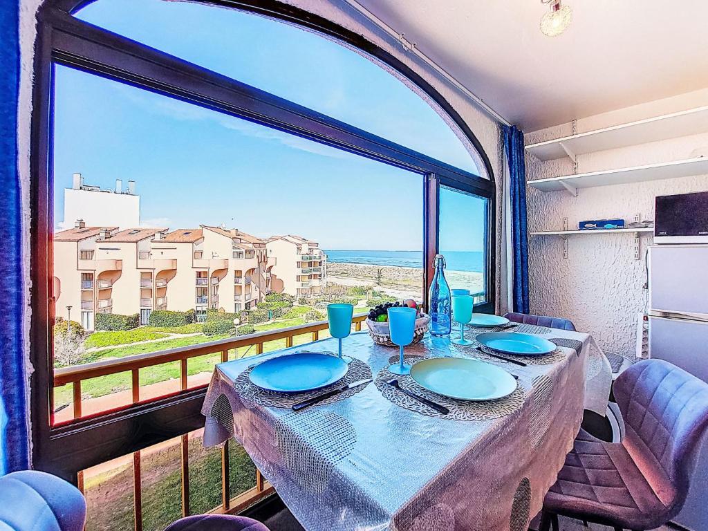 Apartment Palm Beach-14 by Interhome