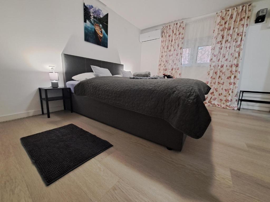 Apartments Orlić - Self check-in with code, FREE public parking, garden and terrace