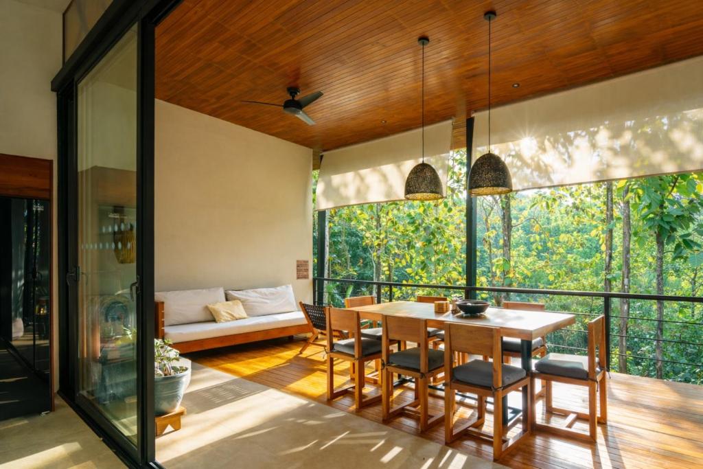 Casa Aloha Montezuma - 3BD, 3BA, Sleeps 8