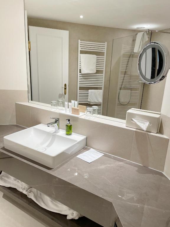 Ringhotel Hohe Wacht - Deluxe Double Room With Balcony