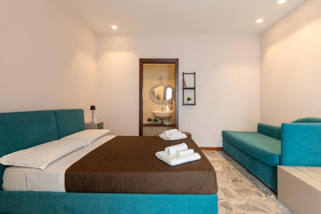 Suebi Central - Deluxe Rooms & Family Suites - Camera Familiare Con Balcone