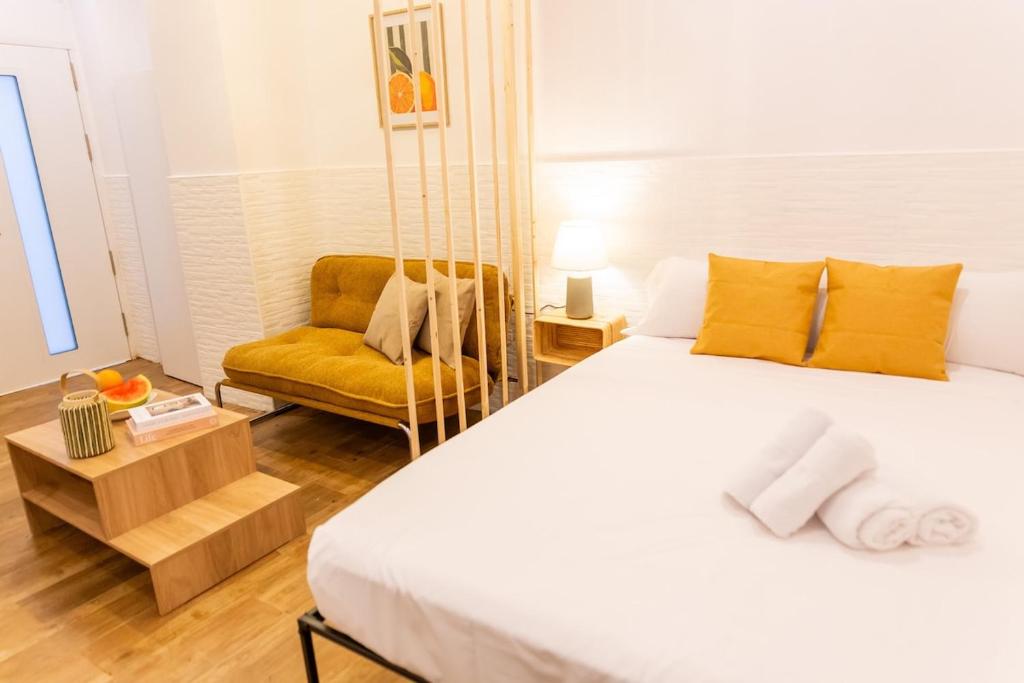 Stylish Studio I AC I Plaza Merced 2min I Center