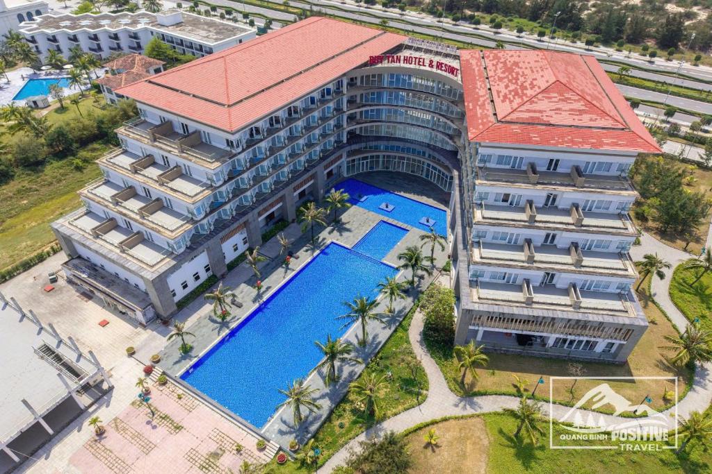 Duy Tân Quảng Bình Hotel & Resort, Ðồng hói toàn cảnh