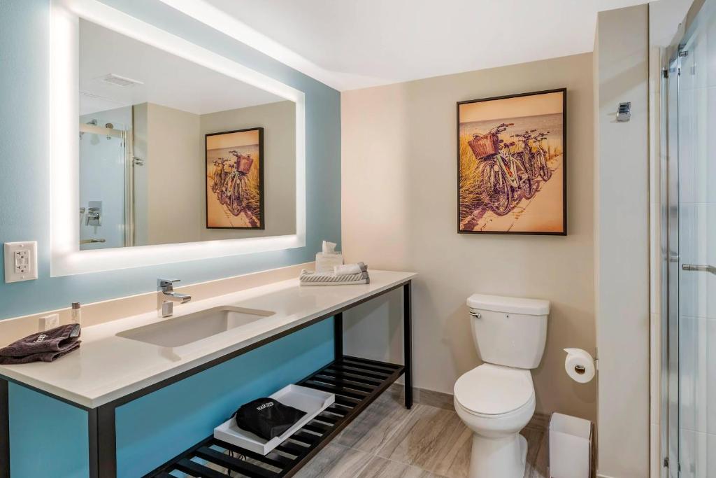Cambria Hotel Ocean City - Bayfront - 