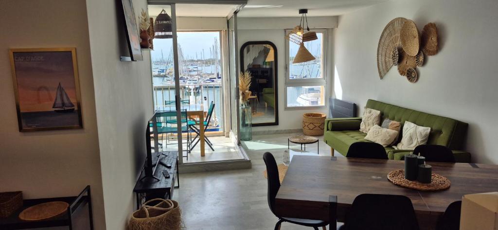 Agde Marine, T4 en duplex vue Centre Port avec parking