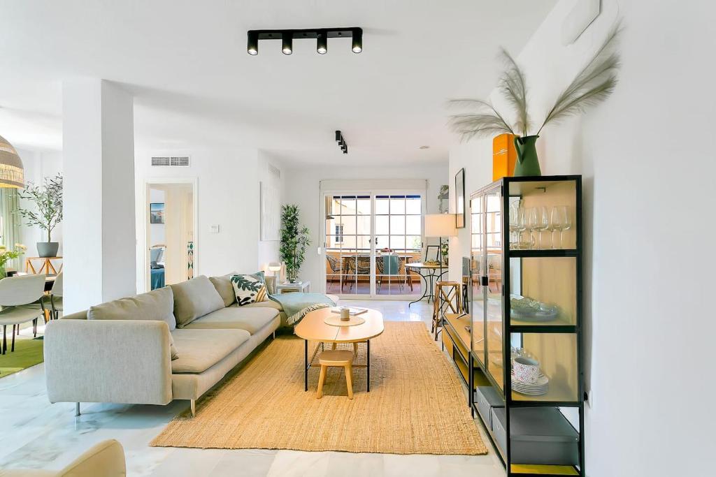 Family Beach Getaway 3BR Duplex Pool