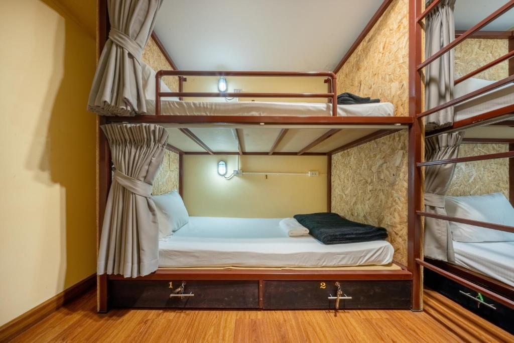 WUA LAI Boutique Hotel Chiang Mai - Bed In 4-Bed Female Dormitory Room