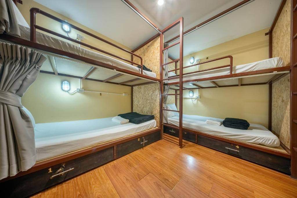 WUA LAI Boutique Hotel Chiang Mai - Bed In 4-Bed Mixed Dormitory Room