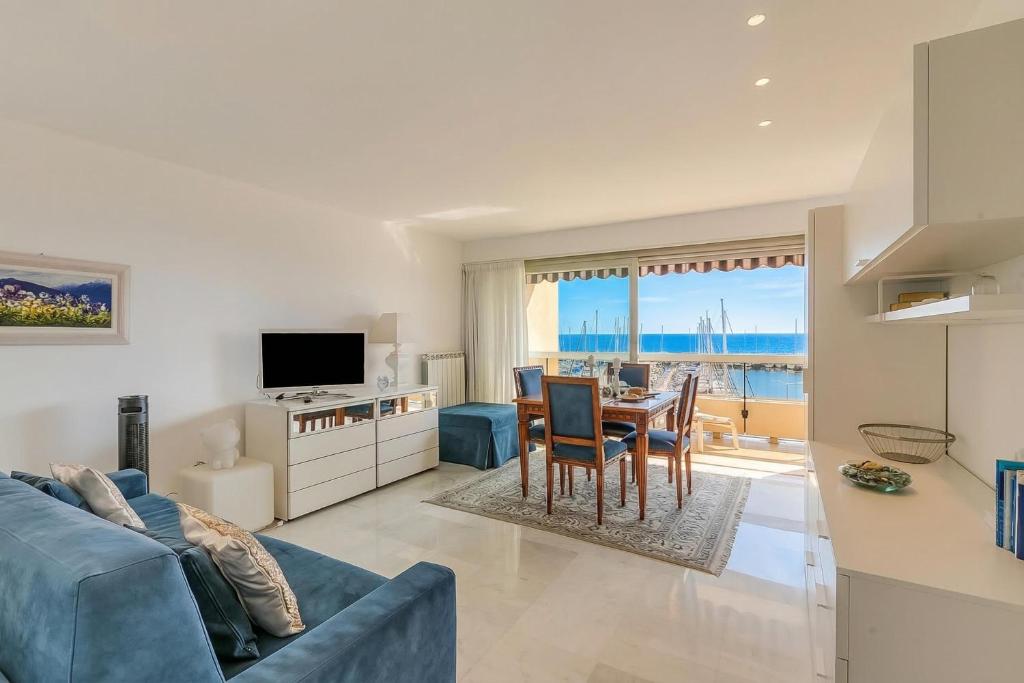 A Casa Di Arianna - Studio with Sea View Balcony - Happy Rentals