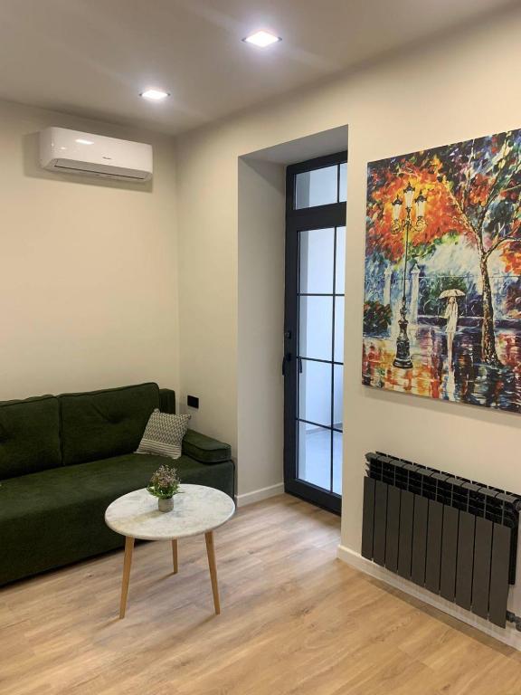 modern apartment in the small center در ایروان