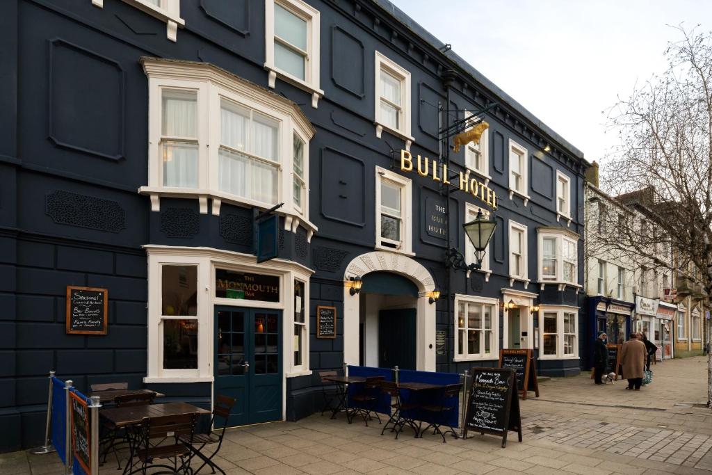 The Bull Hotel - Housity