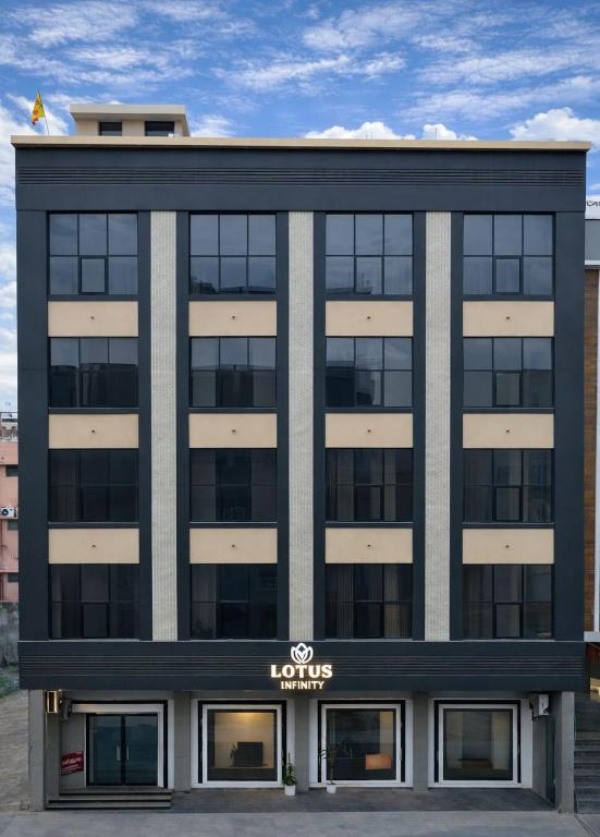 Hotel Lotus Infinity — main photo