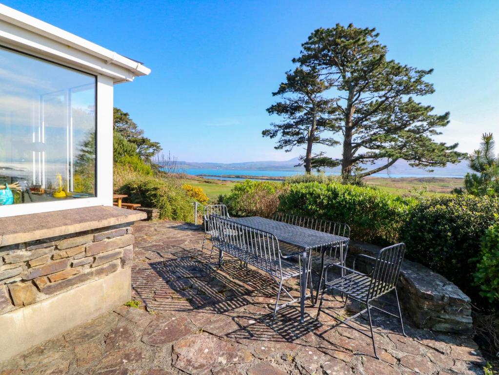 Whispering Pines, Bantry (updated prices 2026)