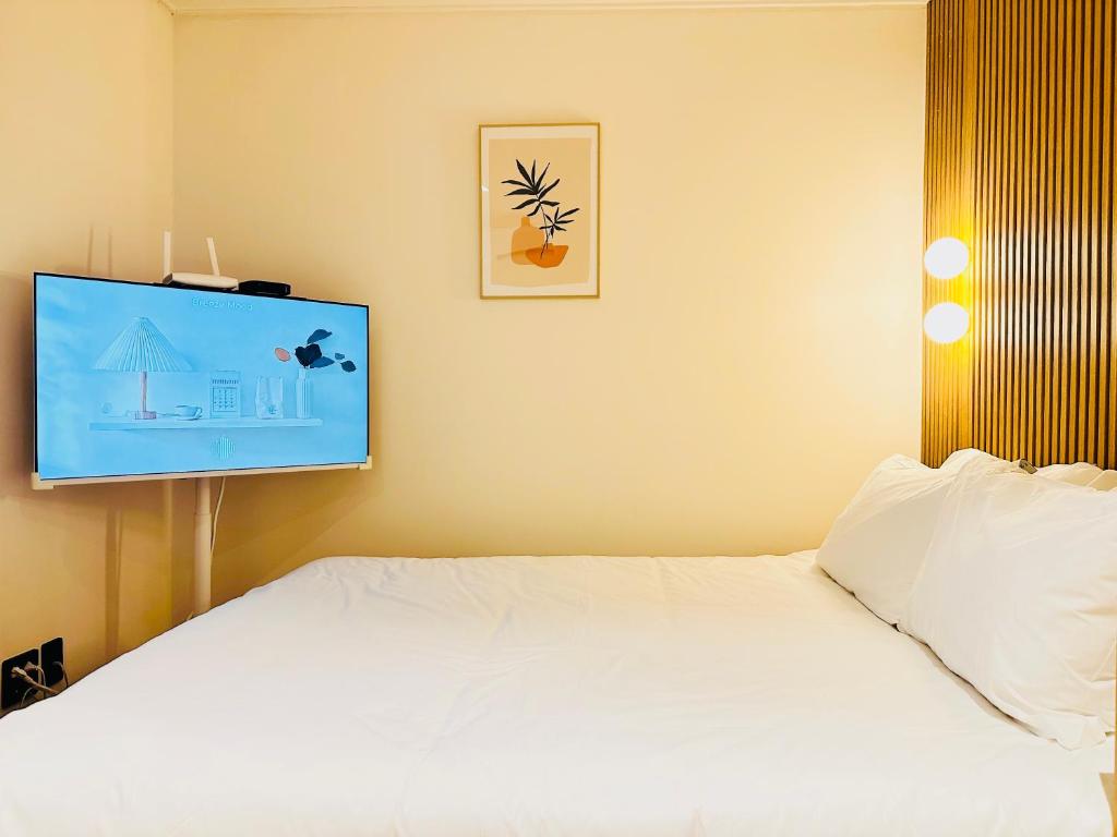 Hotel Daun Guri - Housity