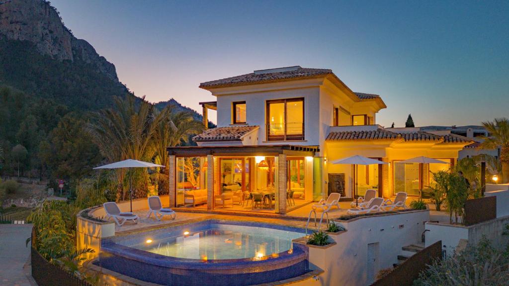 Villa Anis by Plusholidays