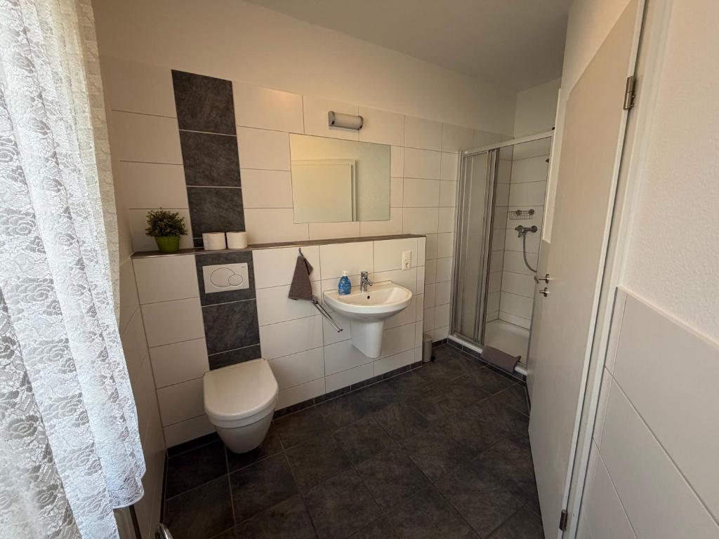 Hotel Restaurant Zum Schwan - Double Room With Private Bathroom