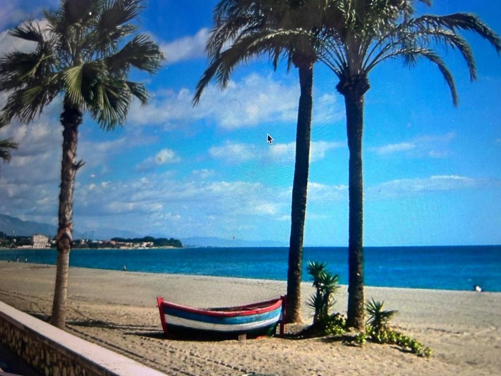 Las Delicias, Estepona - opposite Playa de la Rada