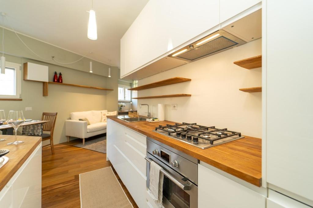 Cozy apartment with AC & wifi