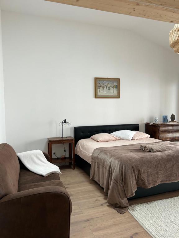 Maison Colmar, spacieuse, accueillante , confortable au calme – photo 24