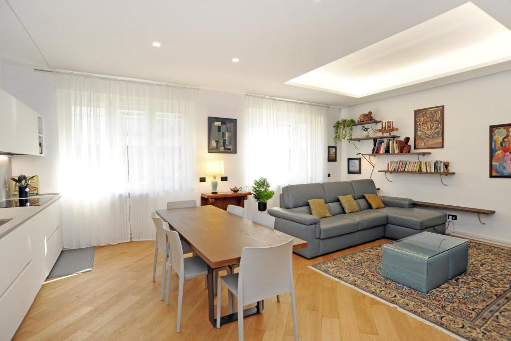 Spacious and cozy flat with two bathroom