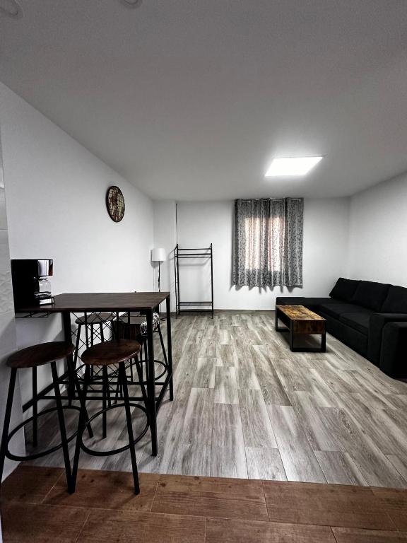 Apartamento céntrico con patio privado y terraza ideal para grupos