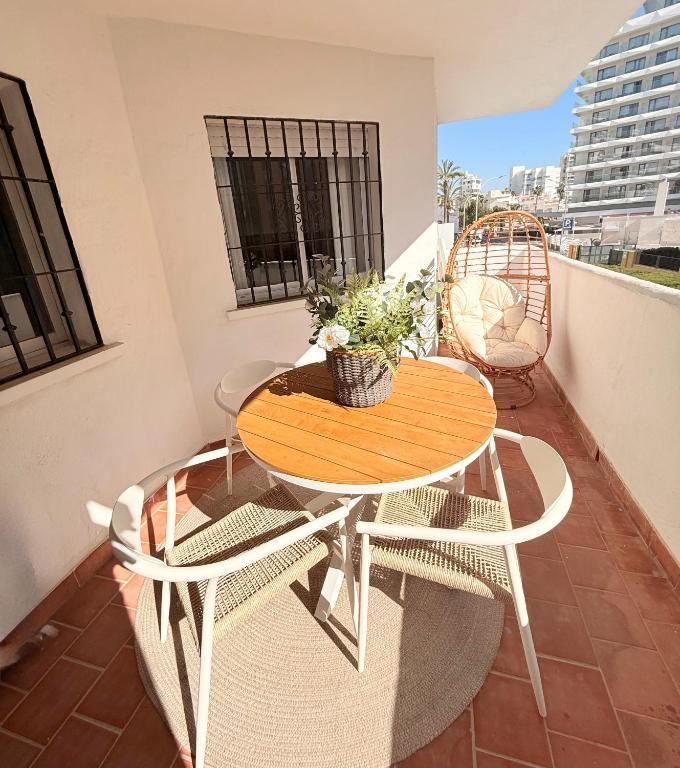 Nuevo Torremolinos Close to Beach Sinese Design Homes