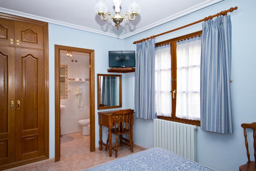 Hotel Ballarin - Double Room With Private Bathroom