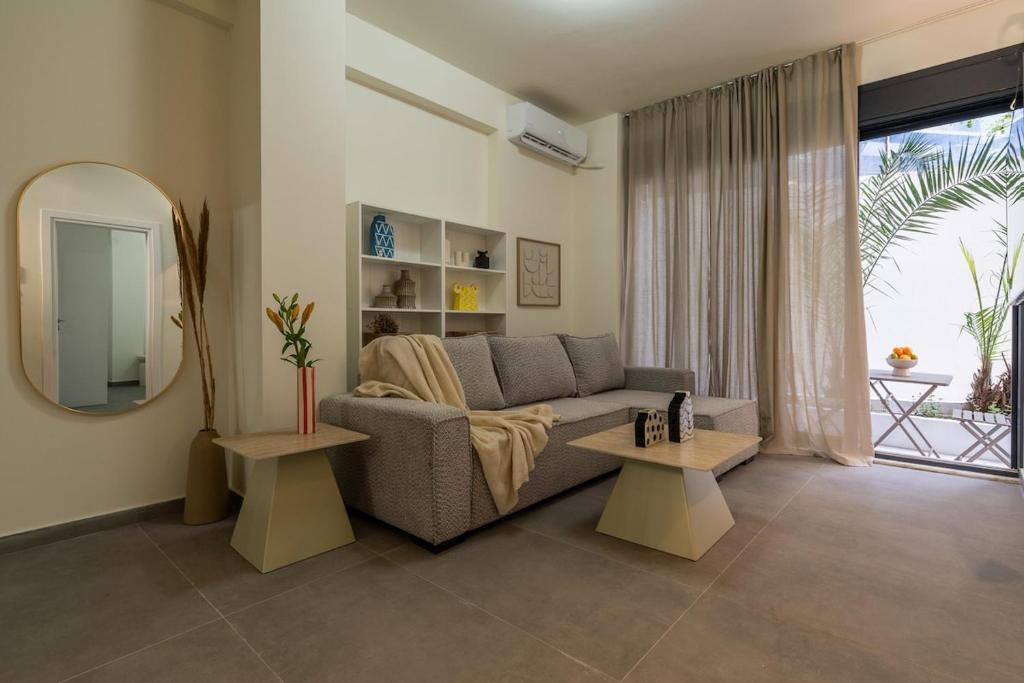 Elegant Loft Kypseli 2BR 2BA
