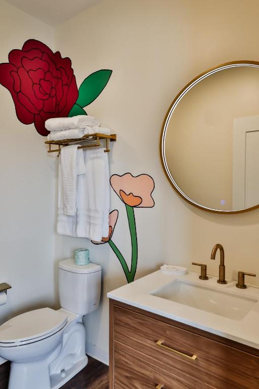 Urban Collective Boutique Hotel - Queen Room