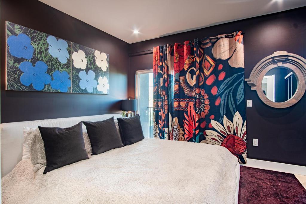 Gallery image of Merlot Chambers at Case Collective in North Hollywood