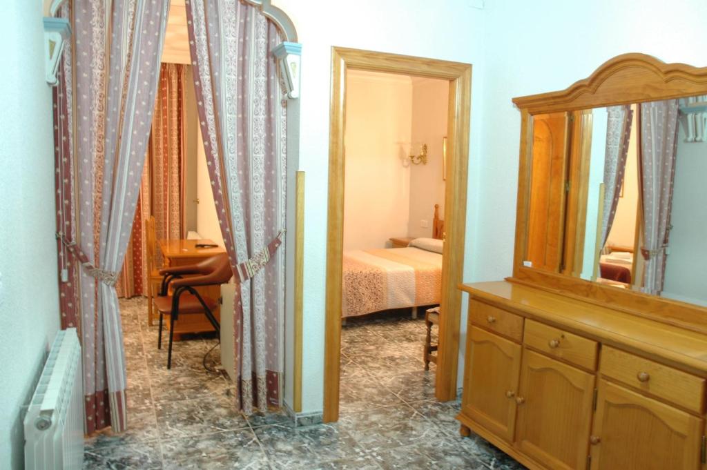 Hospedium Hotel Plaza Manjón - Quadruple Room