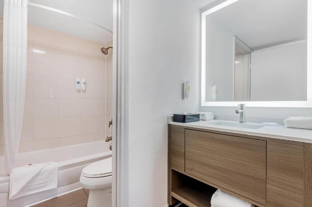 Comfort Inn Sea World Area photo