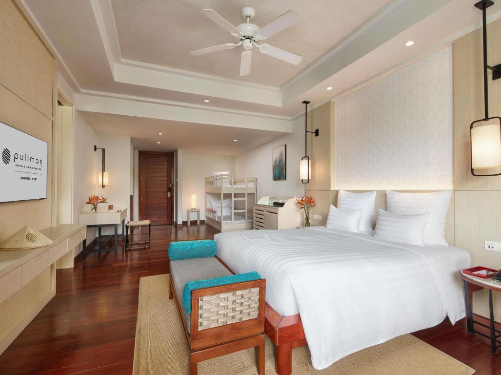 Suite Gia Đình Junior Có 1 Giường Cỡ King Và 1 Giường Tầng - Ban Công Riêng