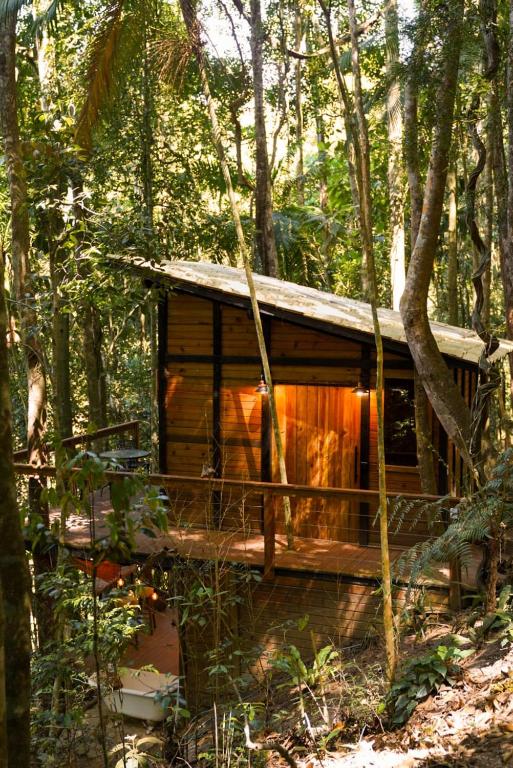 a tree house in the middle of the forest at Tree House in Vítor Hugo
