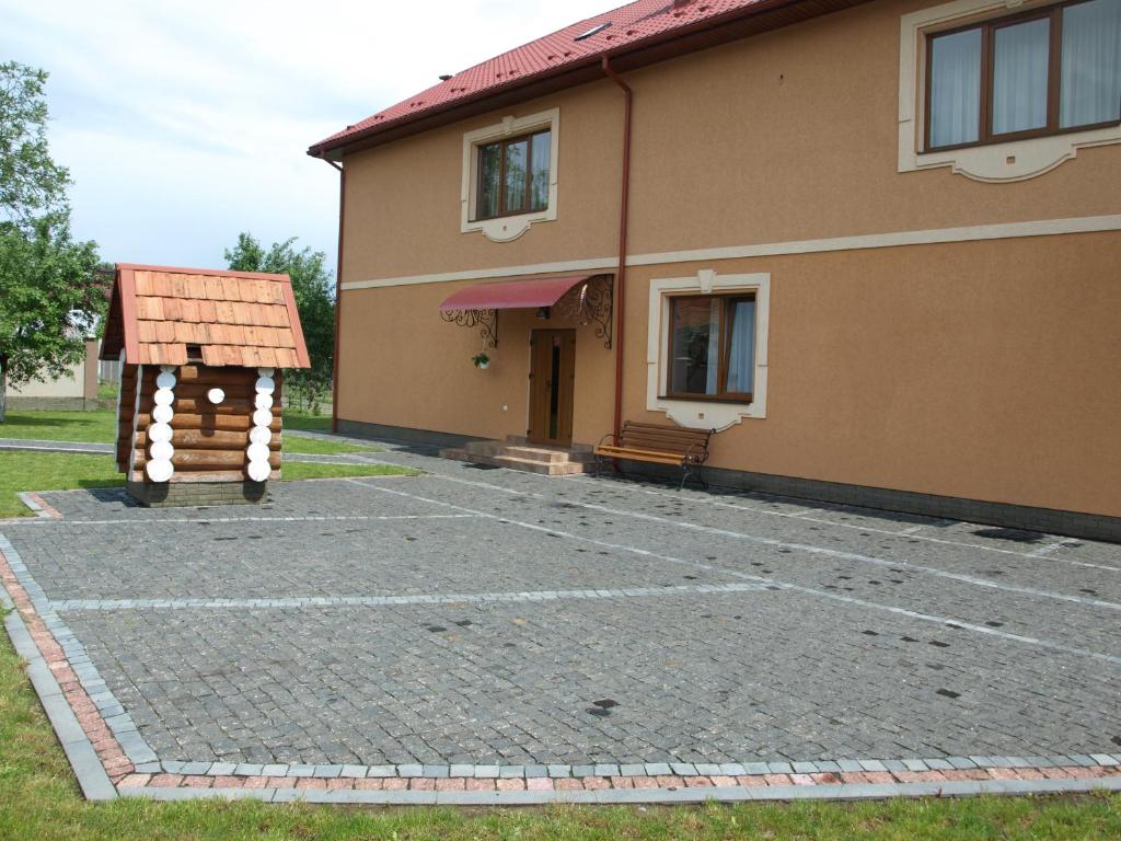 Budova, kde se penzion – hostinec nachází